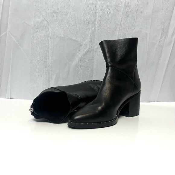 Treasure & Bond Women's Leather Mid Block Heel Bootie in size US 6.5M - Picture 1 of 13